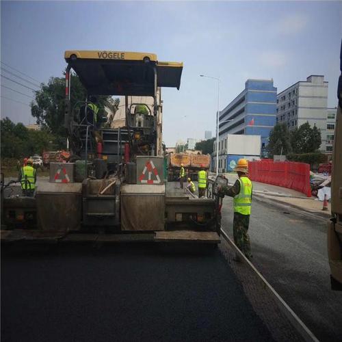 專業承接廣州學校瀝青路面攤鋪 工廠瀝青道路施工工程廣惠交通
