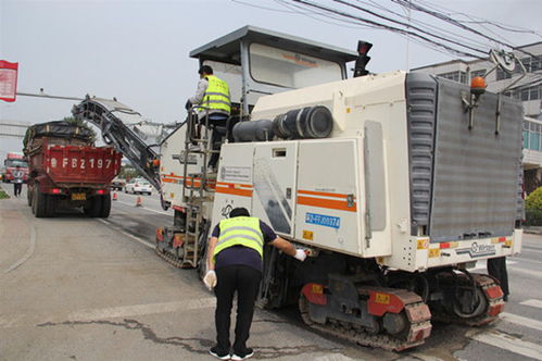 招遠公路中心處治路面車轍確保公路安全舒適