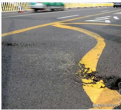 公路養(yǎng)護(hù)網(wǎng) 瀝青路面四類經(jīng)典 病害 處理方案,選對(duì)設(shè)備也很關(guān)鍵